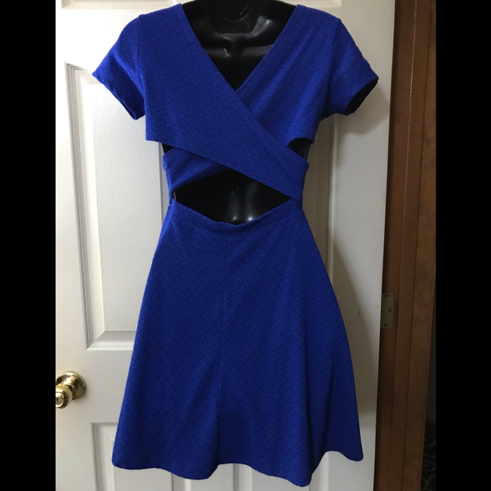 Criss cross back dress